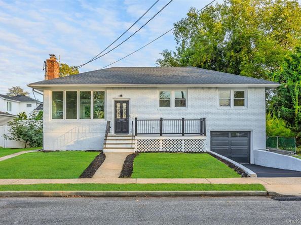 2100 Beverly Way, Merrick NY 11566