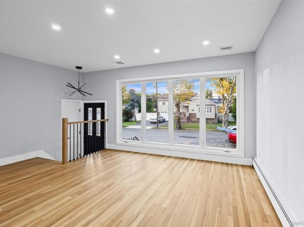 2100 Beverly Way, Merrick NY 11566