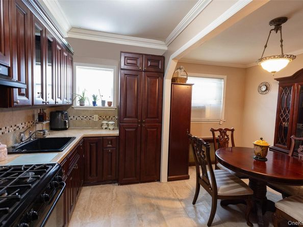 1865 Hunt Avenue, Bronx NY 10462