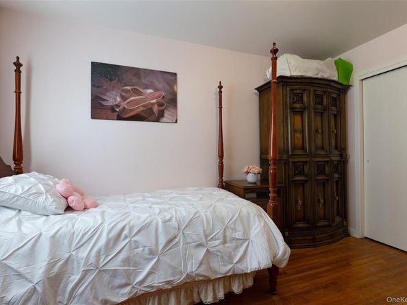1865 Hunt Avenue, Bronx NY 10462