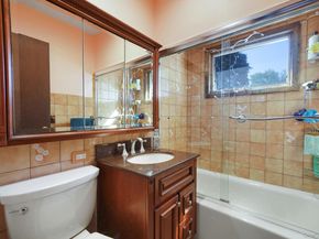 14 Garden Court, Bay Shore NY 11706