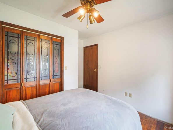 14 Garden Court, Bay Shore NY 11706