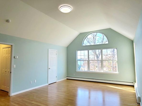 89 Railroad Avenue, Center Moriches NY 11934
