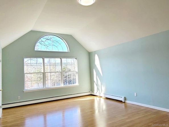 89 Railroad Avenue, Center Moriches NY 11934