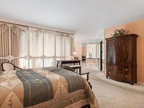 17 Treeview Drive, Melville NY 11747
