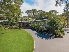 17 Treeview Drive, Melville NY 11747
