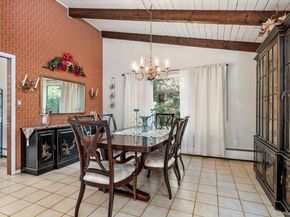 17 Treeview Drive, Melville NY 11747
