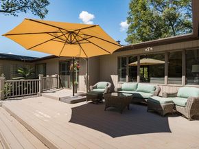 17 Treeview Drive, Melville NY 11747