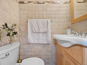 6227 Douglaston Parkway 13, Douglaston NY 11362