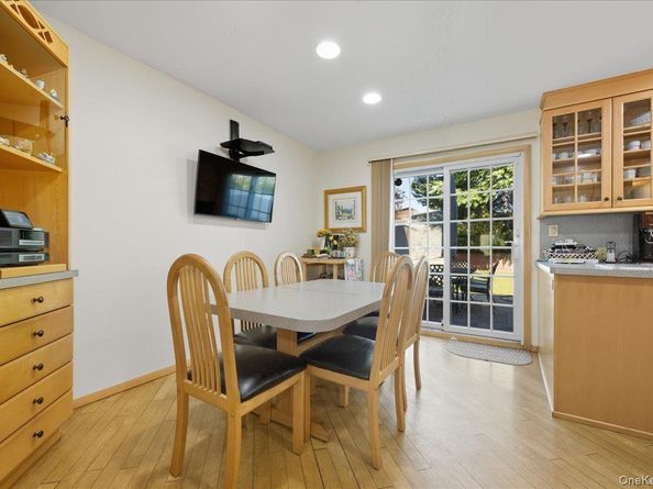 6227 Douglaston Parkway 13, Douglaston NY 11362