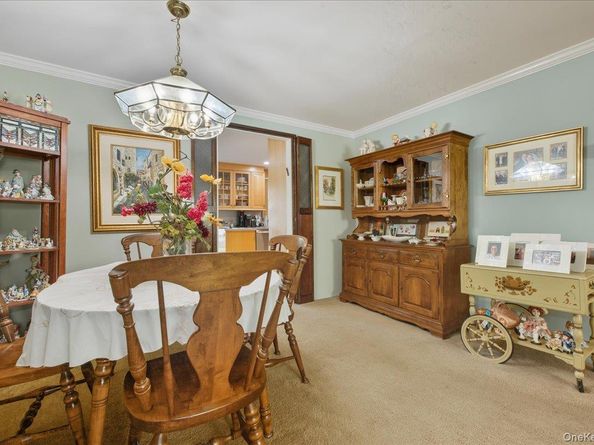 6227 Douglaston Parkway 13, Douglaston NY 11362
