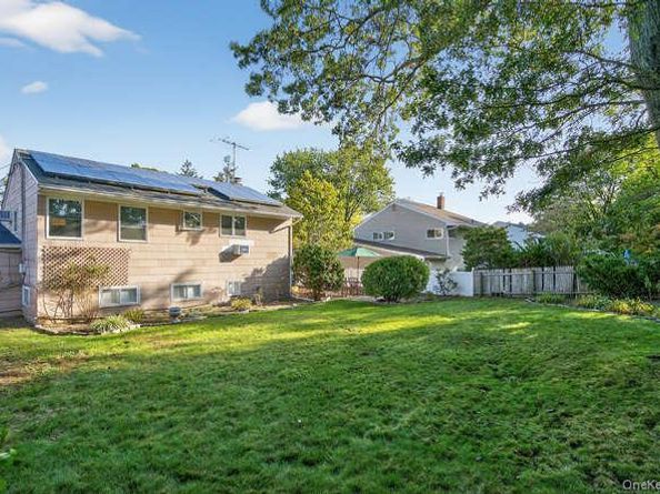 34 Oakley Drive, Huntington Station NY 11746