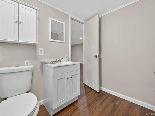 34 Oakley Drive, Huntington Station NY 11746