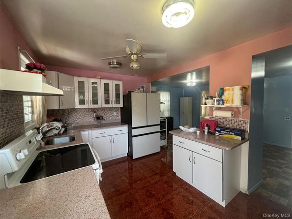 22417 Fairbury Avenue, Queens Village NY 11428