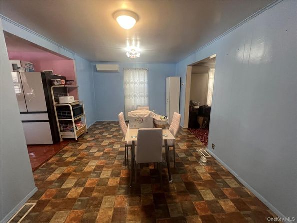 22417 Fairbury Avenue, Queens Village NY 11428
