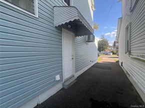 22417 Fairbury Avenue, Queens Village NY 11428