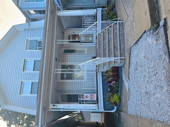 9712 110th Street, Richmond Hill NY 11419