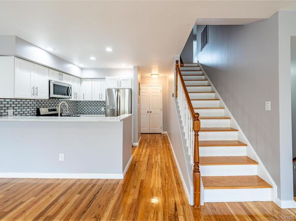 1 Patricia Lane 209, Bronx NY 10465