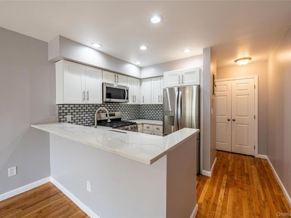 1 Patricia Lane 209, Bronx NY 10465