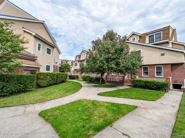 1 Patricia Lane 209, Bronx NY 10465