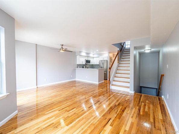 1 Patricia Lane 209, Bronx NY 10465