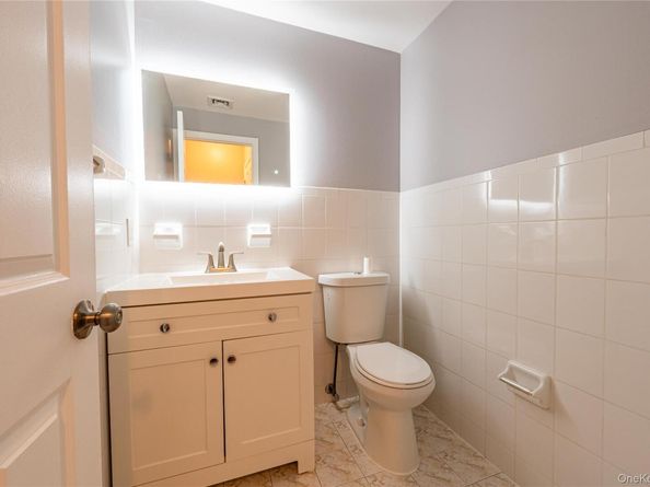 1 Patricia Lane 209, Bronx NY 10465