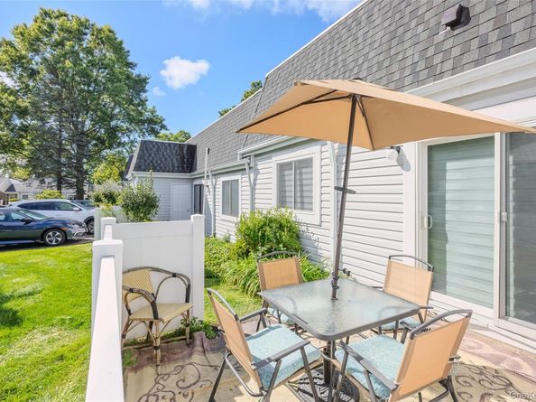 204 Bentley Court E 204, Saint James NY 11780