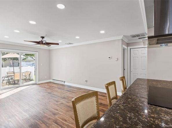 204 Bentley Court E 204, Saint James NY 11780