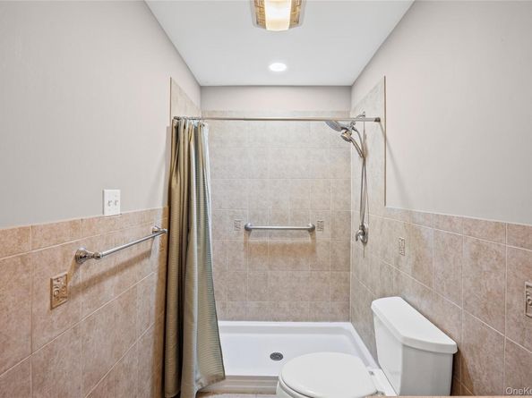 204 Bentley Court E 204, Saint James NY 11780