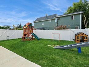 59 Grand Place, East Northport NY 11731
