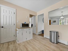 59 Grand Place, East Northport NY 11731