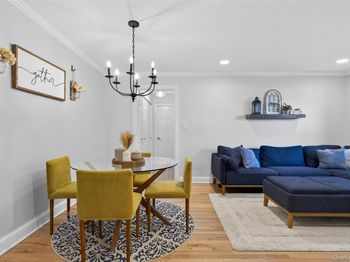 8 Terrace Circle
