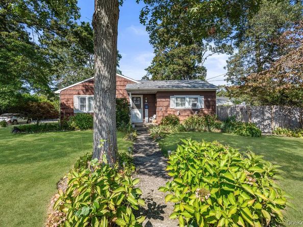 209 Claremont Avenue, West Babylon NY 11704