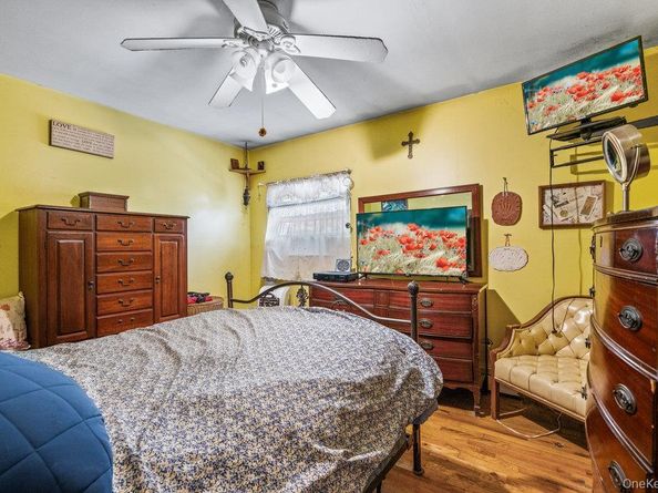 209 Claremont Avenue, West Babylon NY 11704