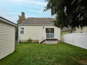 911 Covert Avenue, New Hyde Park NY 11040