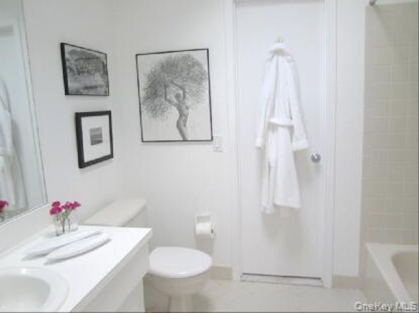 12 Todd Drive, East Hampton NY 11937