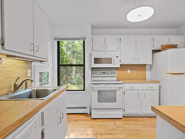 12 Todd Drive, East Hampton NY 11937