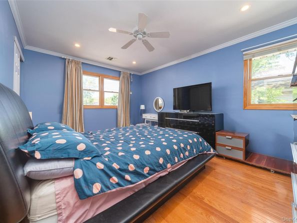 2544 New York Avenue, Huntington NY 11747