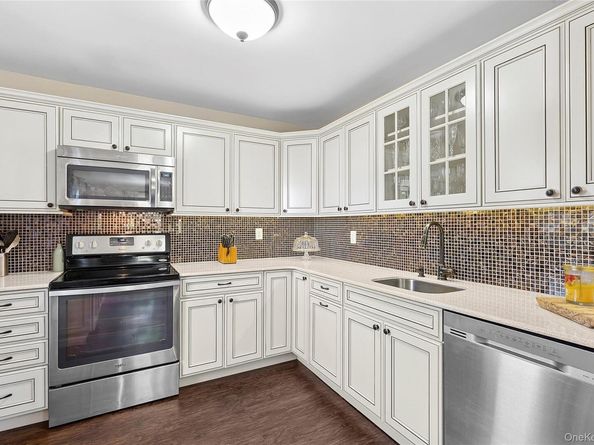144 Maystrik Avenue, Holbrook NY 11741