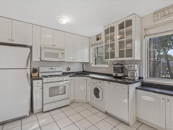 68-77 Bell Boulevard 2, Bayside NY 11364