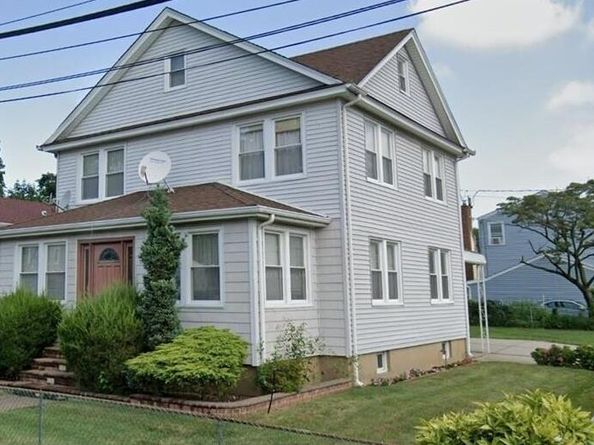 727 Beck Street, Uniondale NY 11553