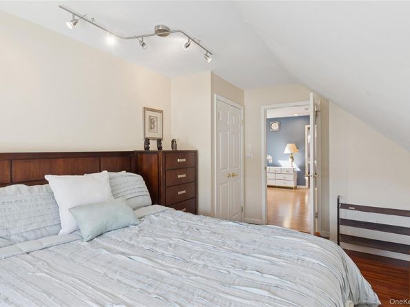 95 Liberty Boulevard, Valley Stream NY 11580