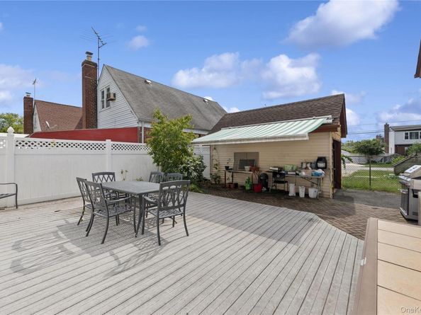 95 Liberty Boulevard, Valley Stream NY 11580