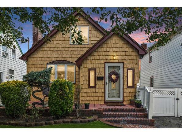 95 Liberty Boulevard, Valley Stream NY 11580