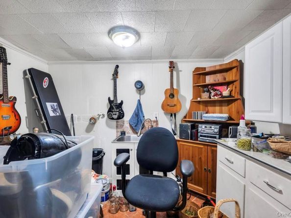 18 Elmira Street, Deer Park NY 11729