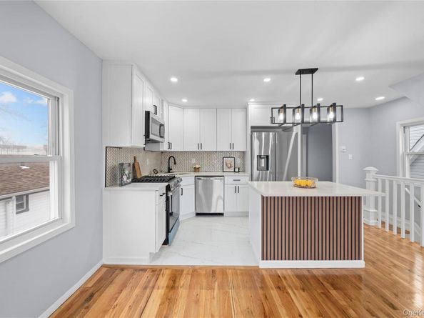 11942 189th Street, Saint Albans NY 11412