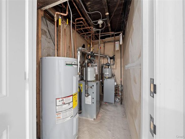 11942 189th Street, Saint Albans NY 11412