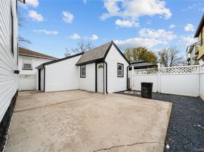 11942 189th Street, Saint Albans NY 11412