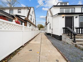 11942 189th Street, Saint Albans NY 11412