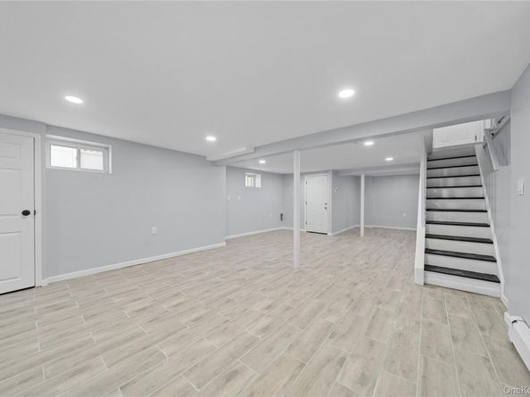 11942 189th Street, Saint Albans NY 11412